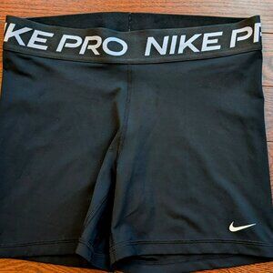 Nike Pros-Size L